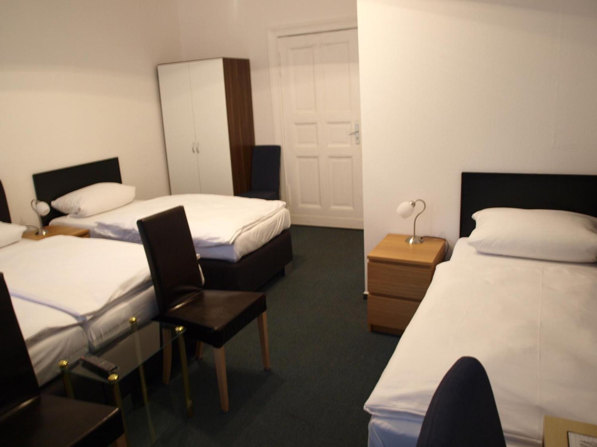 Hotel-Pension Dorma Берлин Экстерьер фото